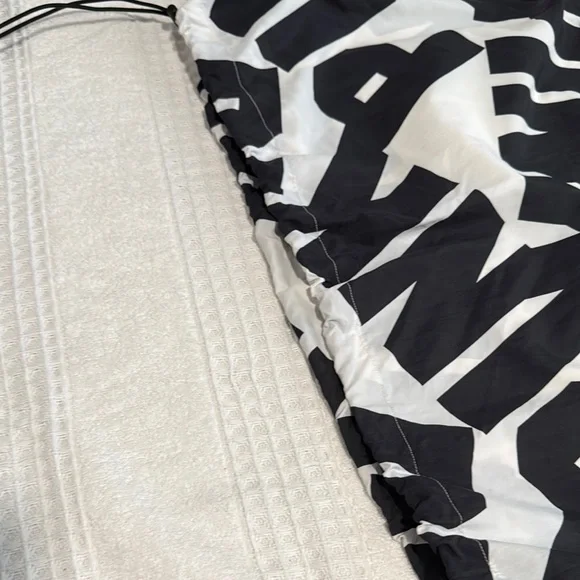 PINK Victoria's Secret Black and White Hoodie WinBreaker not sizes on tag - Picture 6 of 11